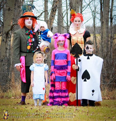 alice and wonderland family halloween costumes